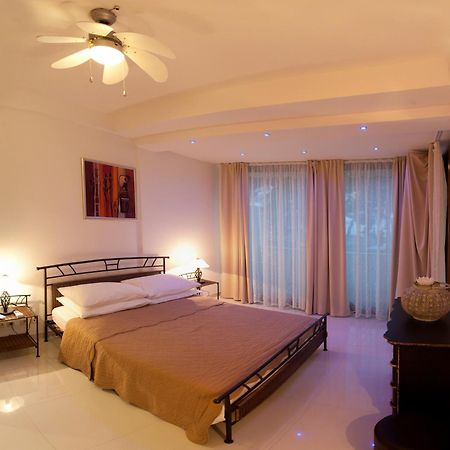 Residence Apartments Anamaria Подстрана Екстериор снимка
