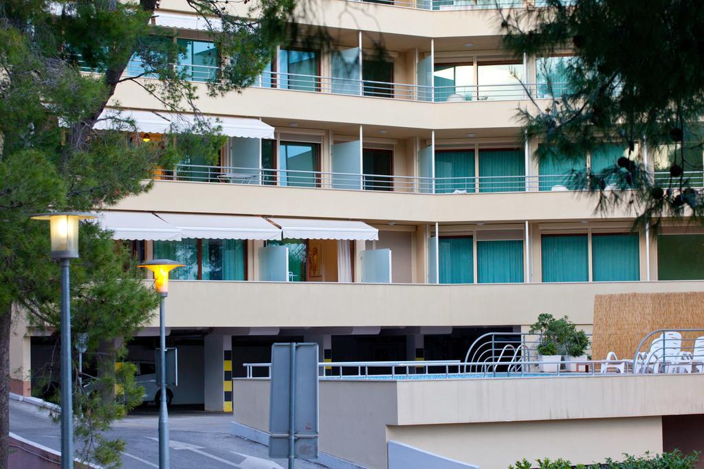 Residence Apartments Anamaria Подстрана Екстериор снимка
