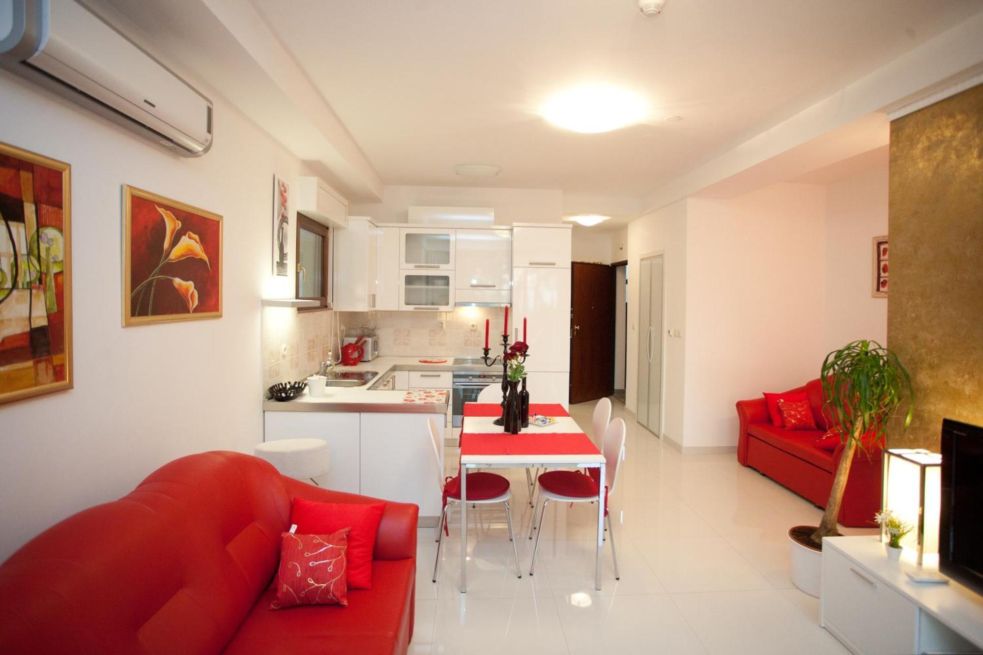 Residence Apartments Anamaria Подстрана Екстериор снимка