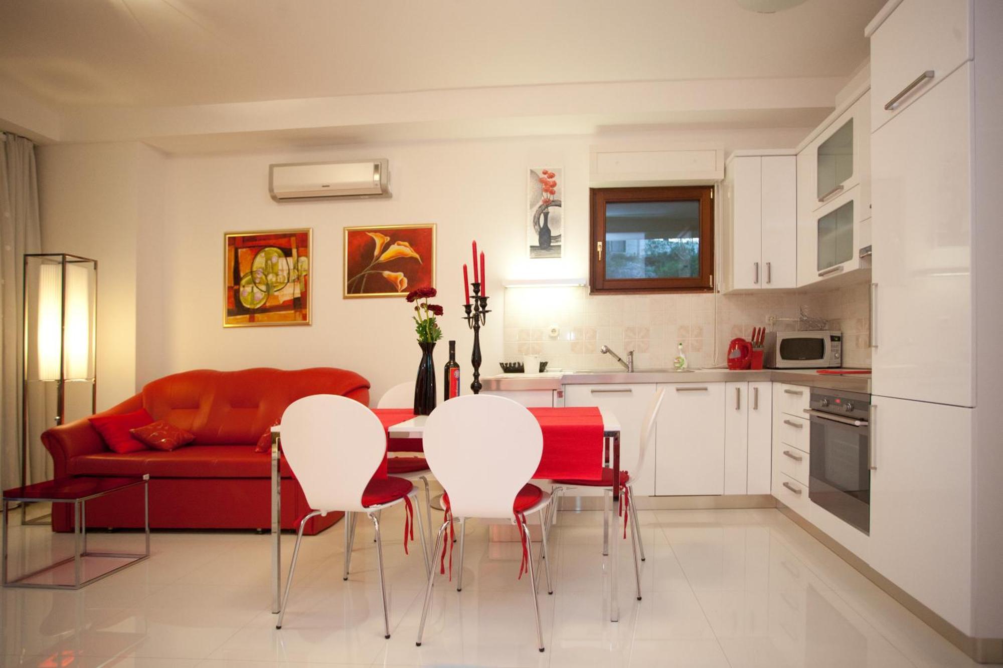 Residence Apartments Anamaria Подстрана Екстериор снимка