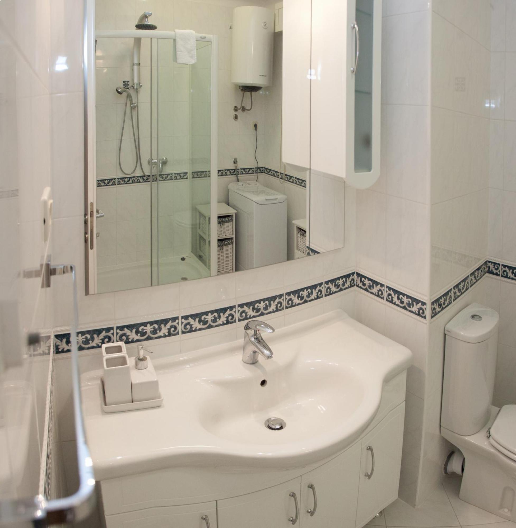 Residence Apartments Anamaria Подстрана Стая снимка