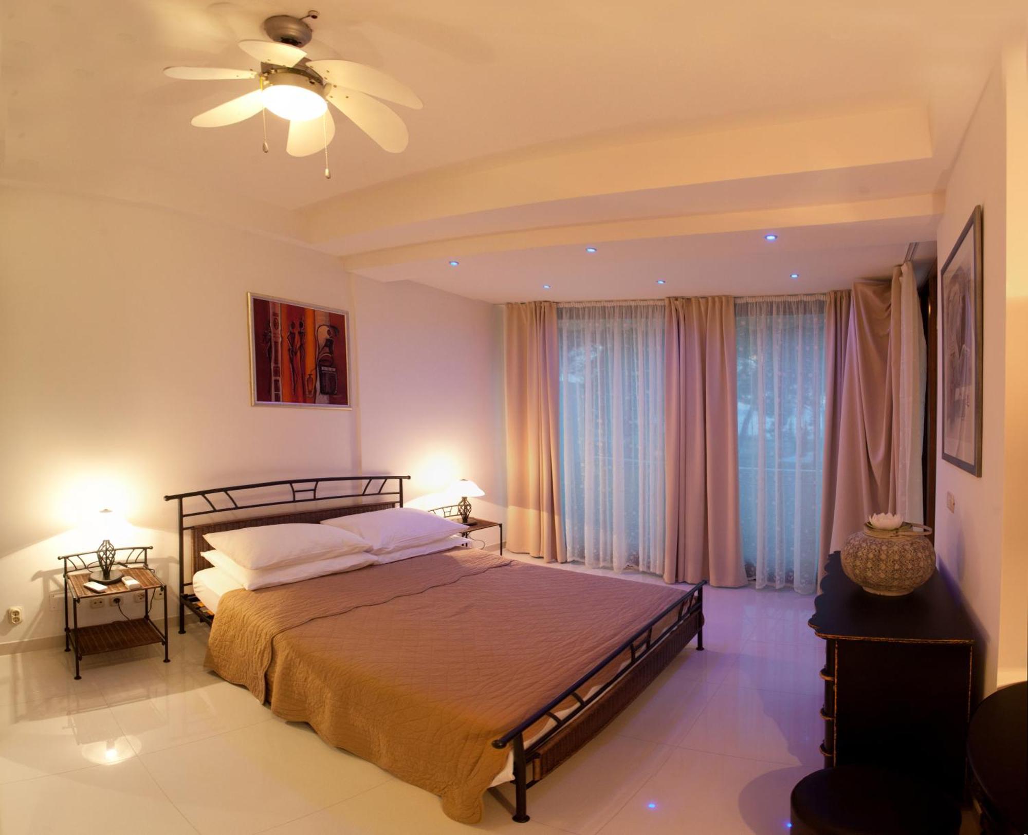 Residence Apartments Anamaria Подстрана Екстериор снимка